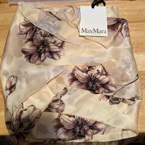 Max Mara scarves brand new in pack with orig. tag